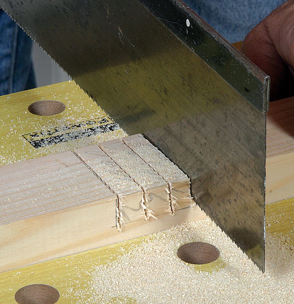 Réaliser une entaille au ciseau de bois